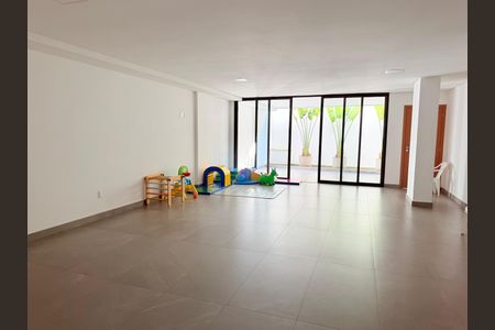 Apartamento para alugar com 250m², 4 quartos e 4 vagas