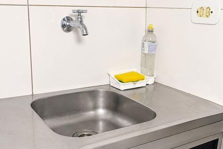 Cozinha de kitnet/studio para alugar com 1 quarto, 32m² em Bela Vista, São Paulo