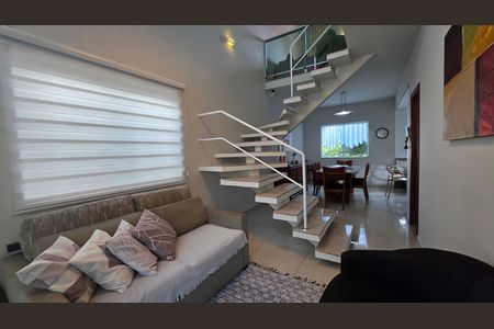 Casa de condomínio para alugar com 223m², 3 quartos e 4 vagas