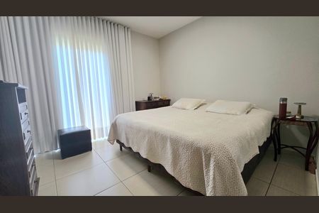 Casa de condomínio para alugar com 223m², 3 quartos e 4 vagas