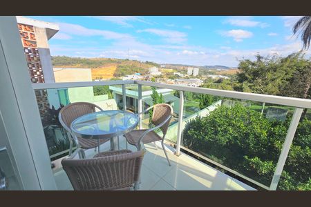 Casa de condomínio para alugar com 223m², 3 quartos e 4 vagas