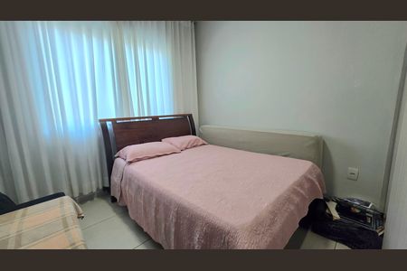 Casa de condomínio para alugar com 223m², 3 quartos e 4 vagas