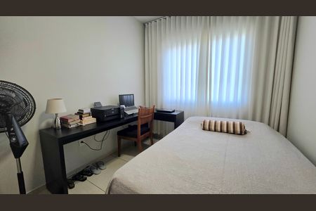 Casa de condomínio para alugar com 223m², 3 quartos e 4 vagas