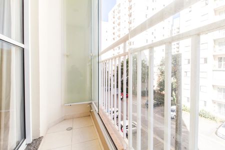 Sacada de apartamento à venda com 3 quartos, 69m² em Jardim Tupanci, Barueri