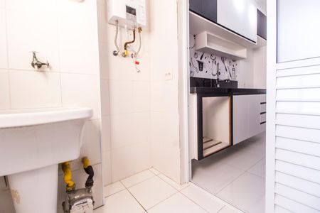 Área de Serviço de apartamento à venda com 3 quartos, 69m² em Jardim Tupanci, Barueri