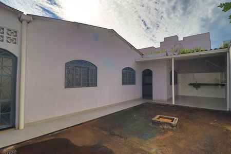 Casa para alugar com 160m², 3 quartos e 4 vagasÁrea de Serviço