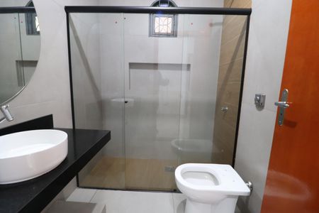 Casa para alugar com 160m², 3 quartos e 4 vagasBanheiro Social