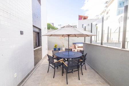 Apartamento à venda com 193m², 3 quartos e 3 vagas Apartamento à venda com 193m², 3 quartos e 3 vagasÁrea privativa