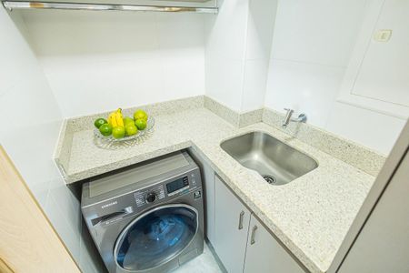 Apartamento à venda com 193m², 3 quartos e 3 vagas Apartamento à venda com 193m², 3 quartos e 3 vagasÁrea de serviço