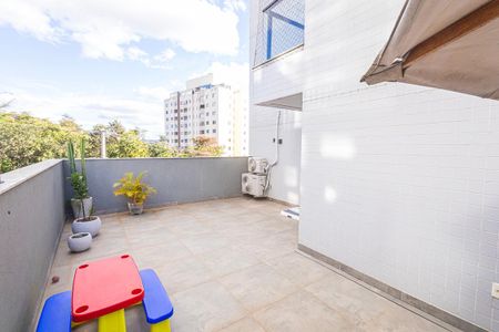 Apartamento à venda com 193m², 3 quartos e 3 vagas Apartamento à venda com 193m², 3 quartos e 3 vagasÁrea privativa
