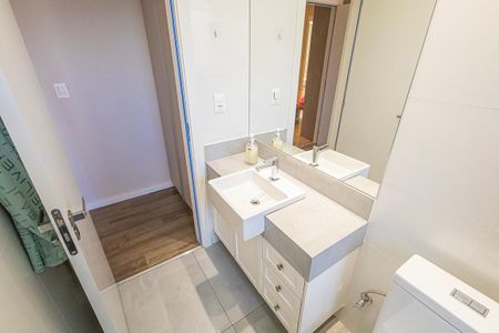 Apartamento à venda com 193m², 3 quartos e 3 vagas Apartamento à venda com 193m², 3 quartos e 3 vagasBanheiro da Suíte