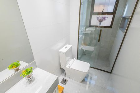 Banheiro social de apartamento à venda com 3 quartos, 193m² em Castelo, Belo Horizonte