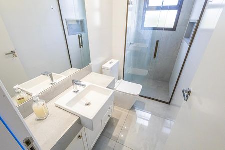 Apartamento à venda com 193m², 3 quartos e 3 vagas Apartamento à venda com 193m², 3 quartos e 3 vagasBanheiro da Suíte