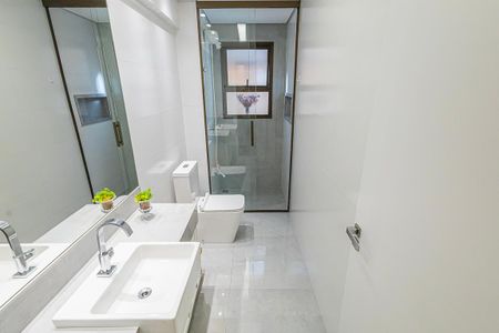 Banheiro de apartamento à venda com 3 quartos, 193m² em Castelo, Belo Horizonte