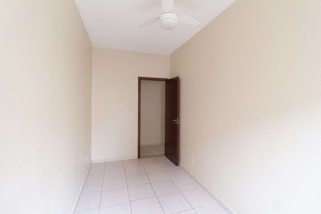 Quarto 1 de apartamento para alugar com 2 quartos, 50m² em Jardim Guiomar, Carapicuíba