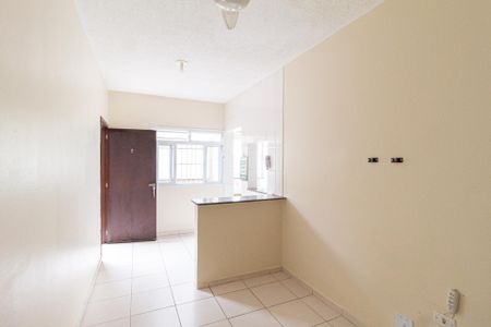 Sala de apartamento para alugar com 2 quartos, 50m² em Jardim Guiomar, Carapicuíba