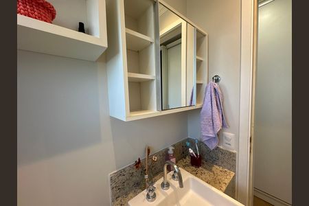 Apartamento à venda com 81m², 3 quartos e 2 vagas Apartamento à venda com 81m², 3 quartos e 2 vagasBanheiro da Suíte