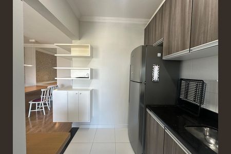 Apartamento à venda com 81m², 3 quartos e 2 vagas Apartamento à venda com 81m², 3 quartos e 2 vagasCozinha