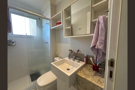 Apartamento à venda com 81m², 3 quartos e 2 vagas Apartamento à venda com 81m², 3 quartos e 2 vagasBanheiro da Suíte