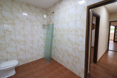 Casa à venda com 172m², 4 quartos e 2 vagasBanheiro