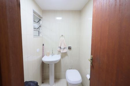 Casa à venda com 172m², 4 quartos e 2 vagasLavabo