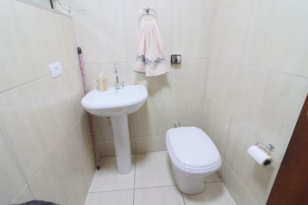 Casa à venda com 172m², 4 quartos e 2 vagasLavabo