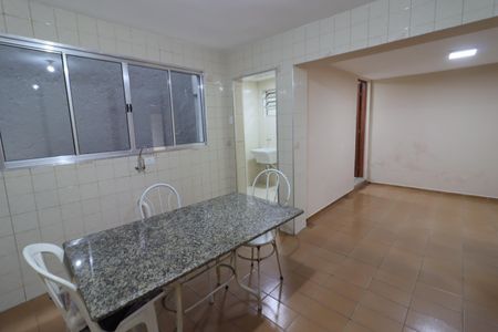 Casa à venda com 172m², 4 quartos e 2 vagasCozinha