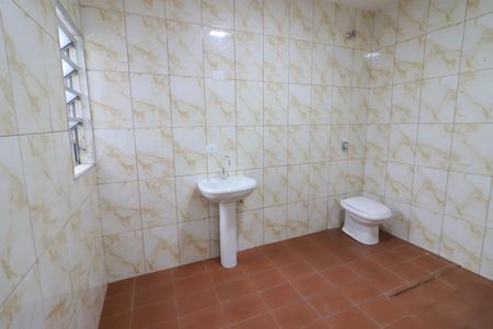 Casa à venda com 172m², 4 quartos e 2 vagasBanheiro