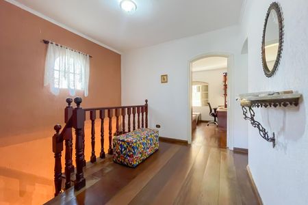 Hall dos Quartos de casa à venda com 3 quartos, 331m² em Bela Vista, Osasco