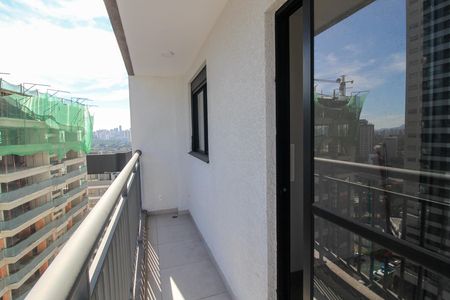 Apartamento à venda com 29m², 1 quarto e sem vaga Apartamento à venda com 29m², 1 quarto e sem vagaVaranda