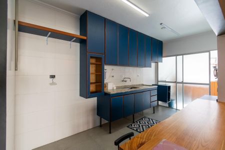 Cozinha de apartamento para alugar com 3 quartos, 84m² em Jardim Oriental, São Paulo