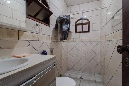 Casa para alugar com 320m², 3 quartos e 2 vagas Casa para alugar com 320m², 3 quartos e 2 vagasBanheiro Social