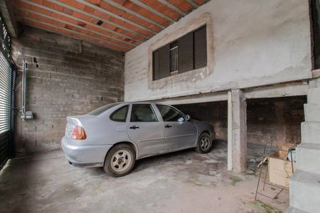 Garagem  de casa para alugar com 3 quartos, 320m² em Vila São Francisco, Mauá