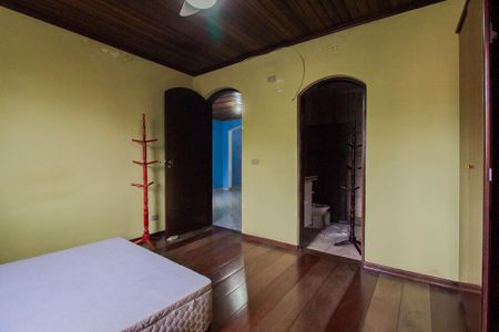 Casa para alugar com 320m², 3 quartos e 2 vagas Casa para alugar com 320m², 3 quartos e 2 vagasQuarto Suíte