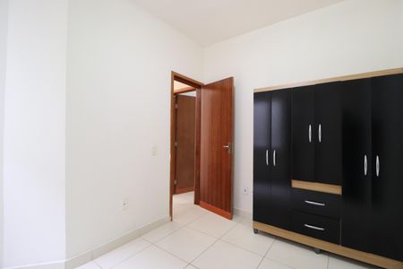Quarto 2 - Suíte de apartamento para alugar com 2 quartos, 45m² em Jardim Ipanema, Uberlândia