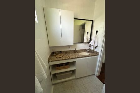 Apartamento para alugar com 76m², 2 quartos e sem vagaBanheiro