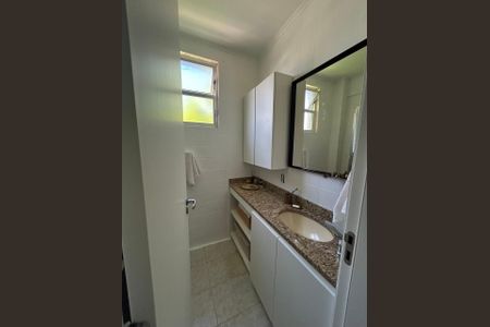 Apartamento para alugar com 76m², 2 quartos e sem vagaBanheiro