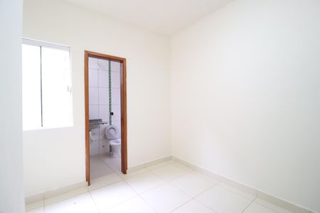 Quarto 2 - Suíte de apartamento para alugar com 2 quartos, 45m² em Jardim Ipanema, Uberlândia