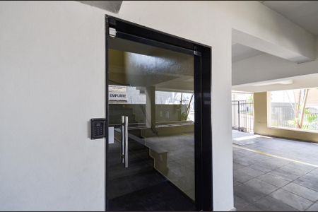 Apartamento para alugar com 220m², 3 quartos e 2 vagasEntrada