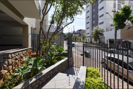 Apartamento para alugar com 220m², 3 quartos e 2 vagasEntrada