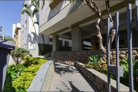 Apartamento para alugar com 220m², 3 quartos e 2 vagasEntrada