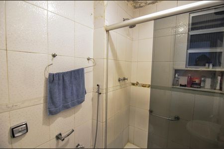 Apartamento para alugar com 65m², 2 quartos e sem vagaBanheiro