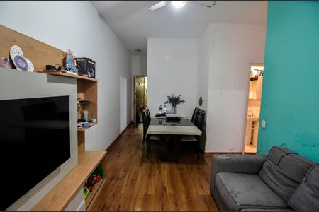 Apartamento para alugar com 65m², 2 quartos e sem vagaSala