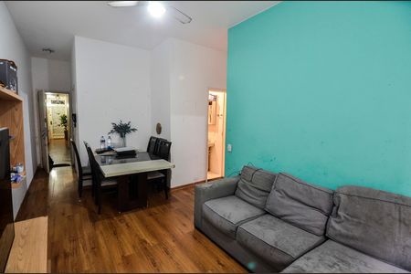 Apartamento para alugar com 65m², 2 quartos e sem vagaSala