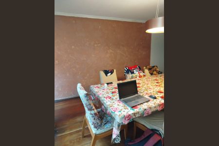 Casa à venda com 480m², 2 quartos e 2 vagasSala