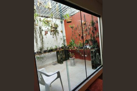Casa à venda com 480m², 2 quartos e 2 vagasSala