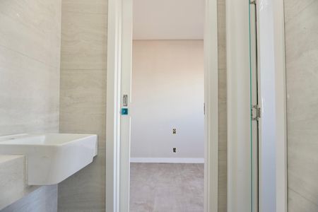 Apartamento à venda com 156m², 4 quartos e 3 vagas Apartamento à venda com 156m², 4 quartos e 3 vagasBanheiro dos quartos 1 e 2
