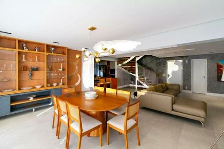 Apartamento à venda com 3 quartos, 300m² em Vila Santa Catarina, São Paulo