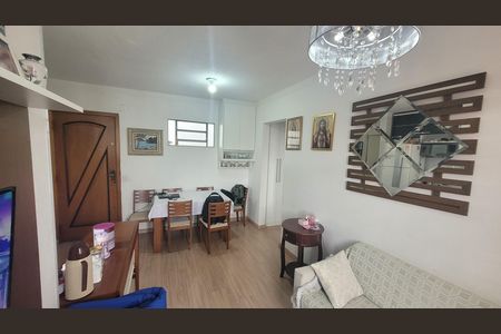 Apartamento à venda com 44m², 2 quartos e 1 vaga Apartamento à venda com 44m², 2 quartos e 1 vagaSala