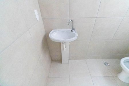 Banheiro de apartamento para alugar com 2 quartos, 44m² em Campo Grande, Rio de Janeiro